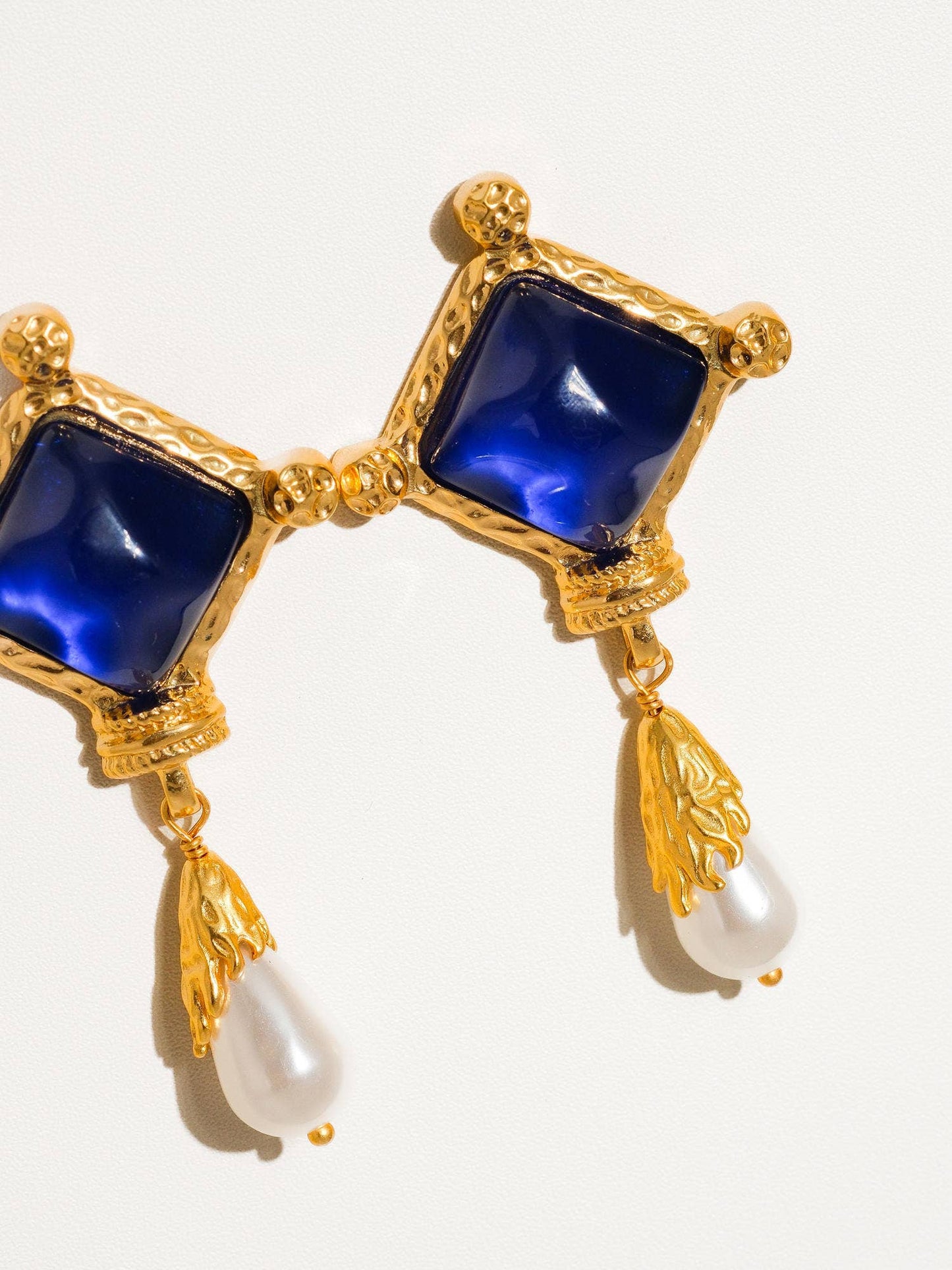 Indigo 18K Antique Gold Baroque Vintage Pearl Earring: Blue