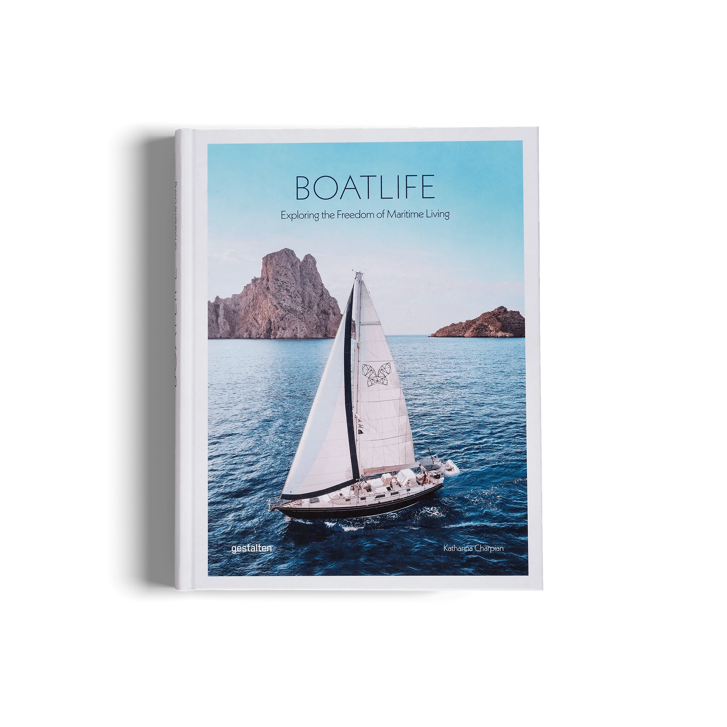 Boatlife: Exploring the Freedom of Maritime Living