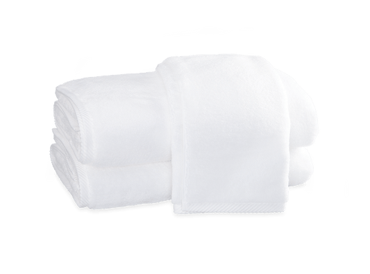 Milagro White Fingertip Towel