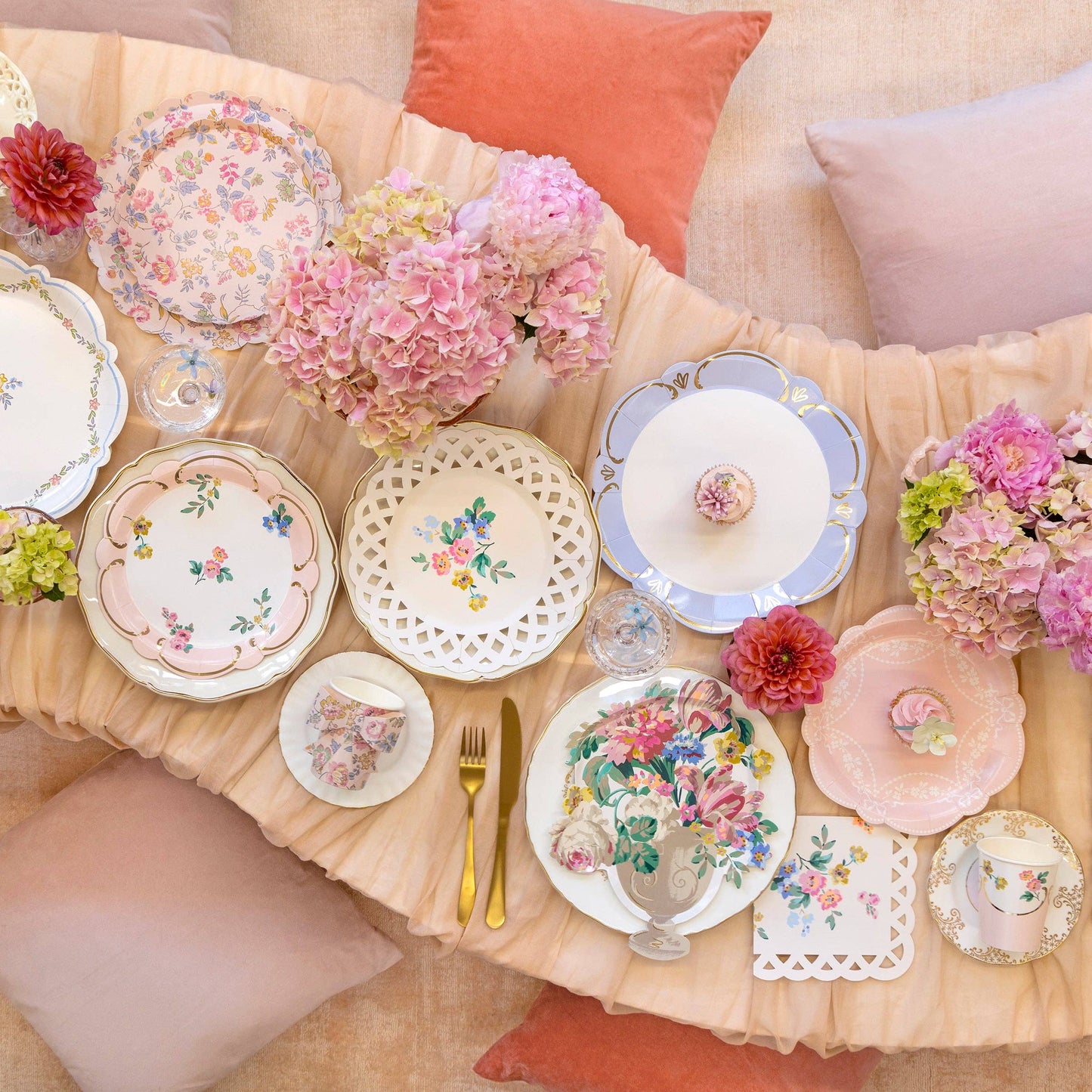Meri Meri Rococo Pastel Dinner Plates