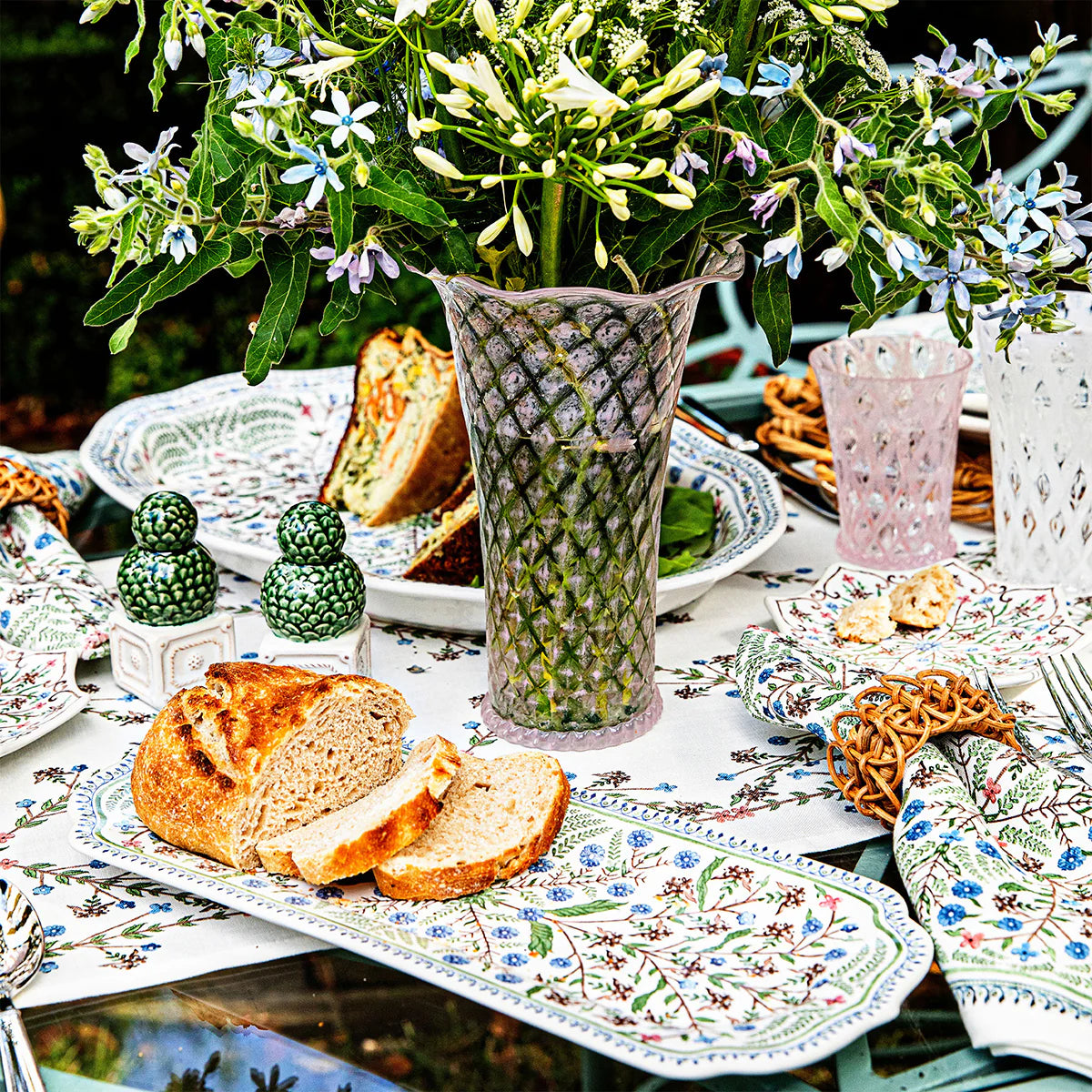 Trellis 9" Flared Vase - Blush